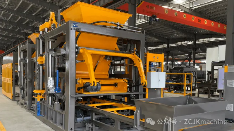 サーボ駆動のブロック製造機: エネルギー効率の高い技術により電力コストを 30 ～ 50% 削減